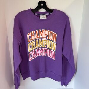 Champion Sweatshirt Purple Crewneck Long Sleeves‎ Pullover - Size Medium